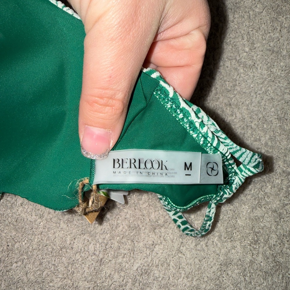 Berlook Chic Green Patterned Bikini Set - image 4